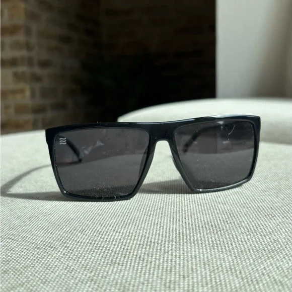 NEVEN Black Square Sunglasses - Picture 2 of 2